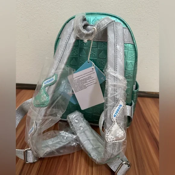 NWT Loungefly Hersheys Kisses Mint Truffle Backpack - Picture 4 of 4